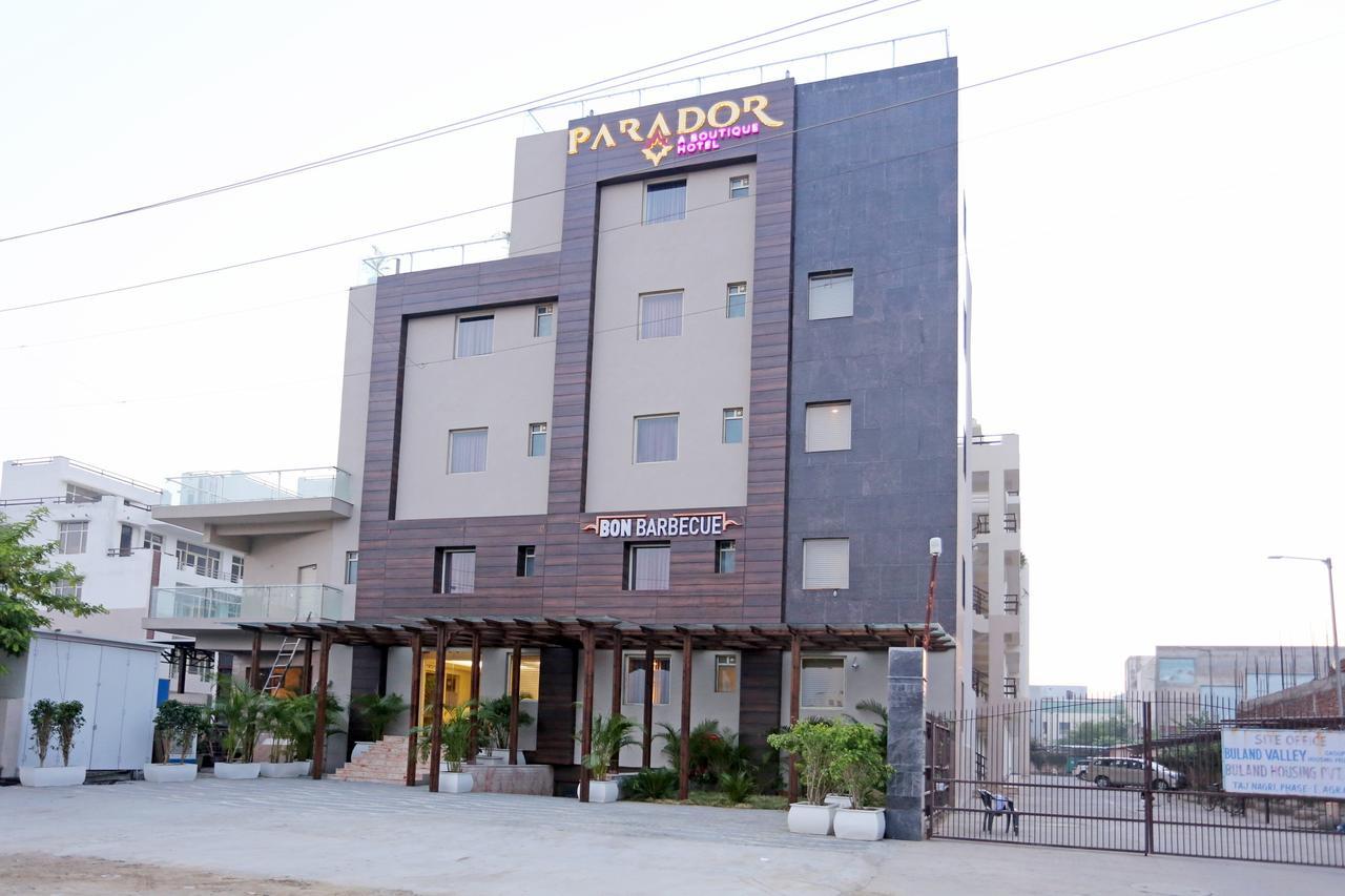 Hotel Parador Agra Агра Екстериор снимка