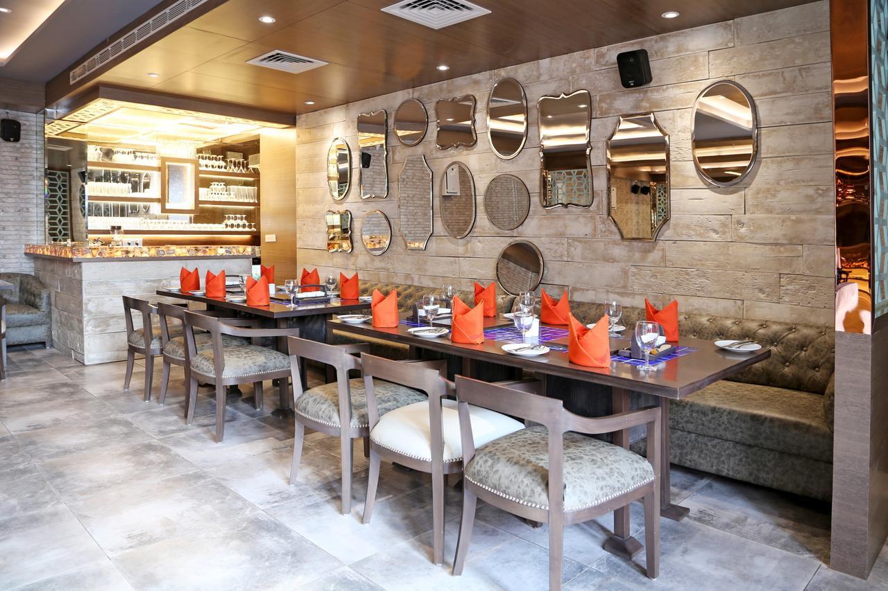 Hotel Parador Agra Агра Екстериор снимка