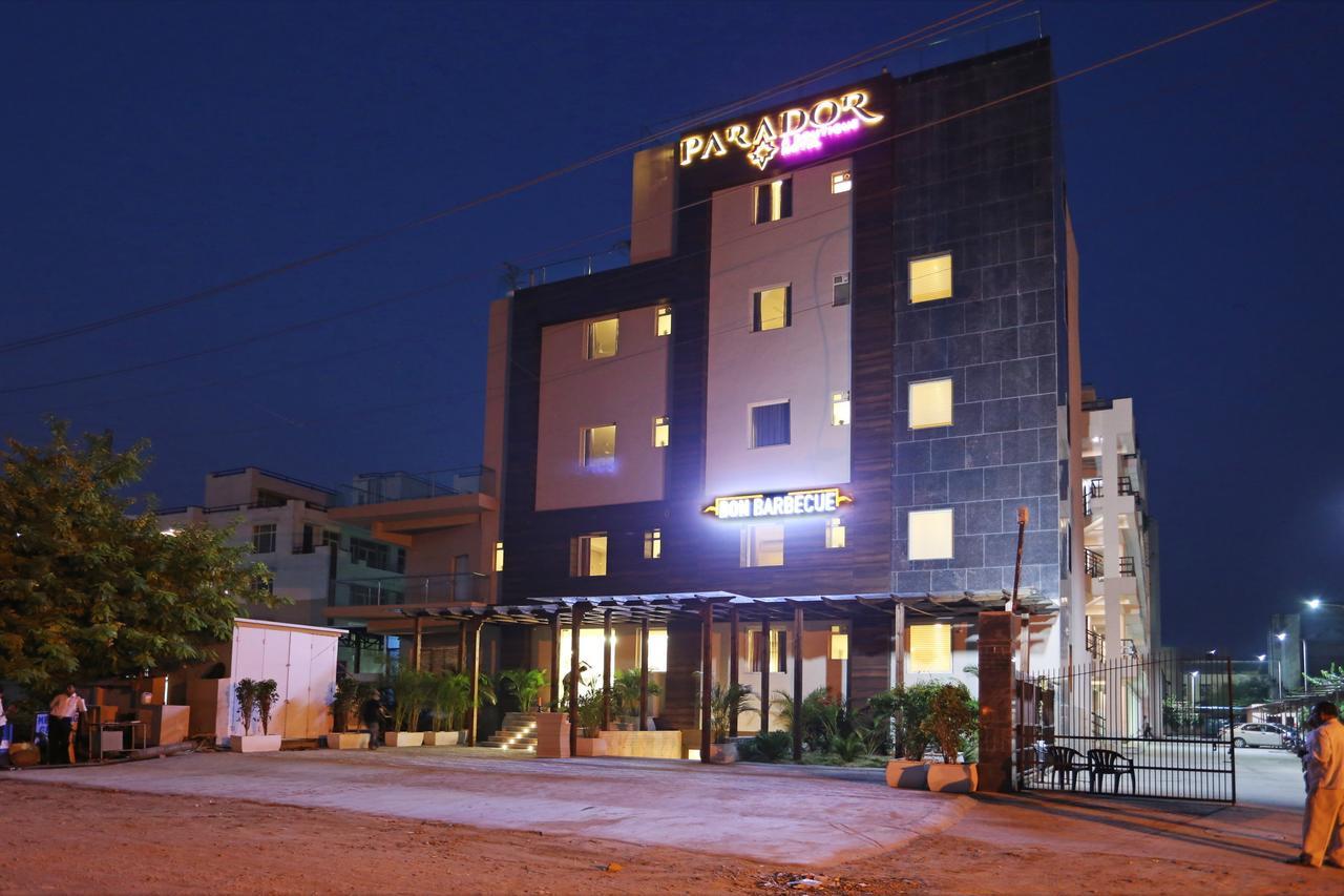 Hotel Parador Agra Агра Екстериор снимка